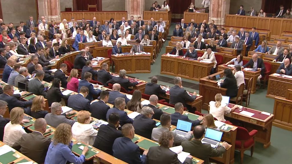 Megjelentek a hivatalos részletek a vagyonvisszaszerzési hivatalról – A Fidesz szerint „pártügyészség” jöhet létre Az Országgyűlés kedden elfogadta a Nemzeti Vagyonvisszaszerzési és Vagyonvédelmi Hivatal (NVVH) létrehozásáról szóló törvényt
