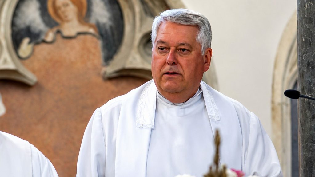 Osztie Zoltán atya