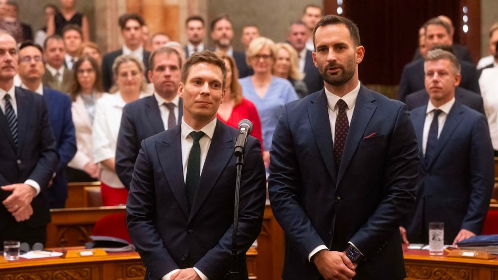 Hivatalos: két új képviselővel bővült a Fidesz-frakció Hortay Olivér és Palóc André eskütétele az Országházban