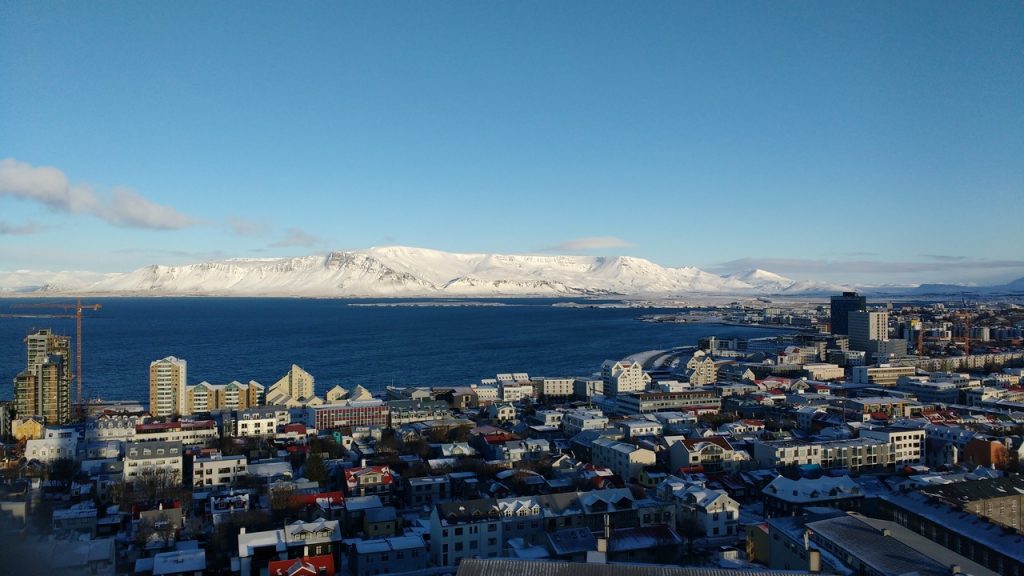 Patrióták Európáért: Izland szavazása ítélet Brüsszel felett Reykjavík, Izland fővárosa, az ország legnagyobb városa és a világ legészakibb fővárosa